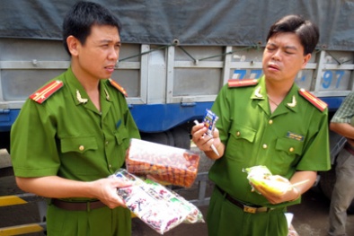 Tuồn hàng chứa chất cấm, độc hại ra thị trường