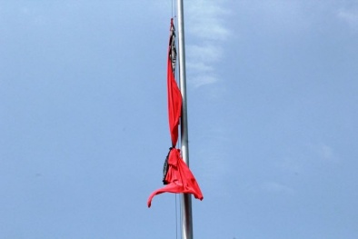 Cả nước treo cờ rủ để tang Đại tướng Võ Nguyên Giáp