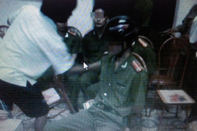 Sự thật 5 cán bộ bị dân bắt trói