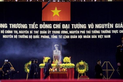 20h ngày 12/10: Hình ảnh lễ viếng Đại tướng tại nhà tang lễ