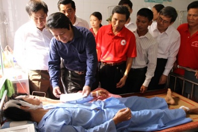 Vụ nổ pháo hoa: Bộ Y tế điều động khẩn cấp bác sỹ giỏi điều trị