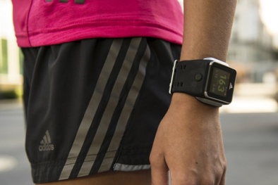 Adidas tham gia vào thị trường smartwatch