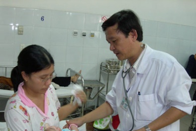 'Nâng đời' y tế xã để tránh tiêu cực?