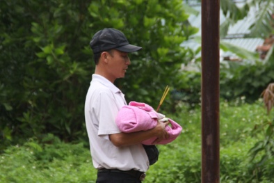 3 trẻ chết vì tiêm nhầm vắc xin: Quan chức tỉnh Quảng Trị phủ nhận kết luận