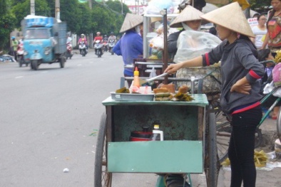 'Bẩn' như bánh thủ công vỉa hè