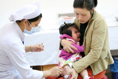 Vì sao trẻ vùng cao phản ứng nặng với Quinvaxem?