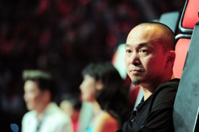 Quốc Trung làm Mr. Đàm 'bẻ mặt' trên ghế nóng