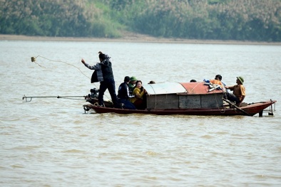 Xuất hiện thông tin xác nạn nhân thẩm mỹ viện nổi ở sông Hồng
