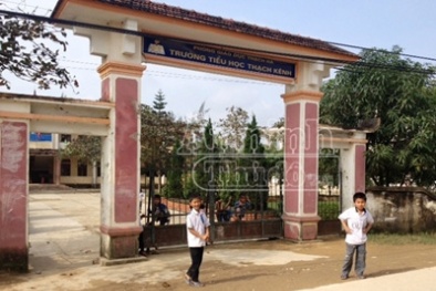 Giáo viên đánh lộn phụ huynh học sinh ở mục giảng