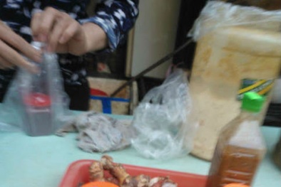 Mắm tôm không  nguồn gốc: Có giòi ăn mới ngon?