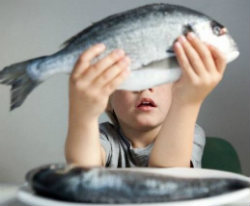 Làm mẹ thông thái: Ăn cá thế nào để giúp con thông minh?
