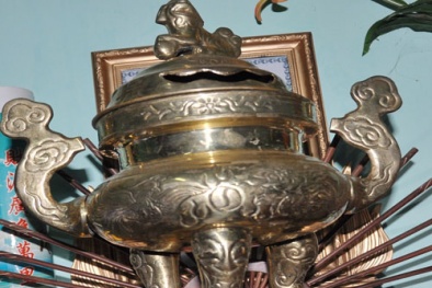 Sự thật về Lư hương bằng đồng giá 300 tỷ