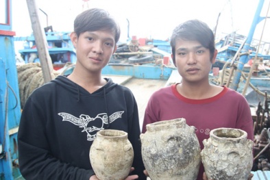 Kéo lưới vớt được chum cổ