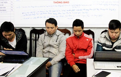 Phát tán phim “nóng”: Chiêu kiếm bộn tiền