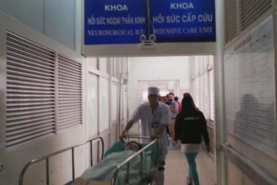 Người chồng xách dao chém vợ bầu lòi con đối mặt án tử hình?