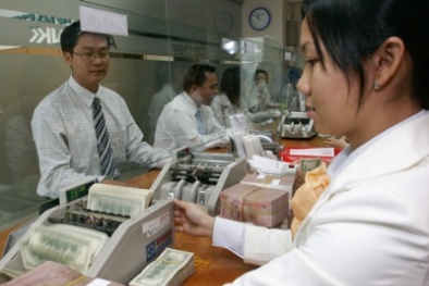 Ổn định cho tỷ giá: Được gì cho đất nước?