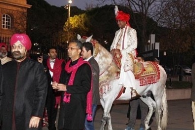 Đám cưới 1.700 tỉ đồng: Siêu xe trong đám cưới là ngựa bạch