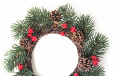 Thu hồi vòng hoa trang trí Giáng sinh dễ cháy