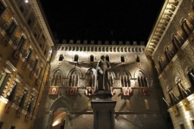 Ngân hàng lâu đời nhất thế giới bên vực phá sản