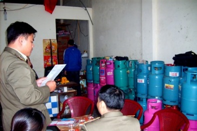 Gas giả, thiếu trọng lượng tuồn ra thị trường như thế nào?