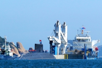 Nhà báo kể chuyện đi 'đi săn' tàu ngầm Kilo