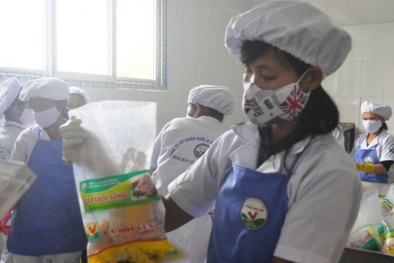 Tết này Hà Nội tràn ngập đặc sản gà đồi Yên Thế