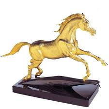 Vật phẩm phong thủy hình ngựa 'nóng' trước Tết