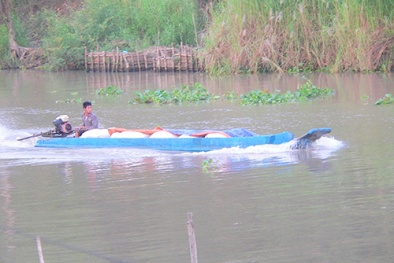 Xuất hiện người nước ngoài sang Việt Nam buôn lậu