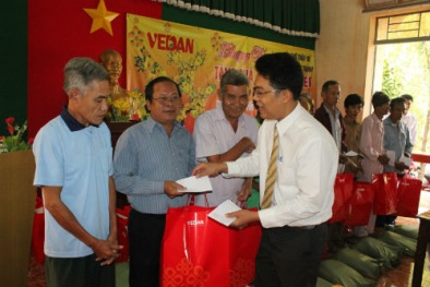 Vedan tặng 1.300 suất quà tết cho hộ nghèo