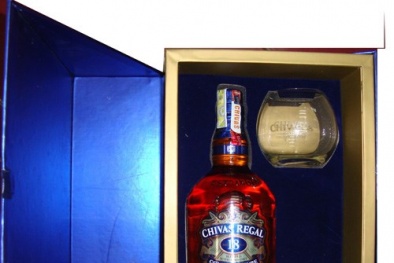 'Hô biến' rượu Chivas 18, Balentine