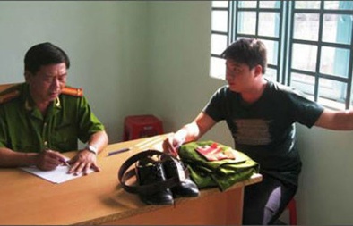 Công an 'rởm' dọa bắt cả... thiếu tá công an thật