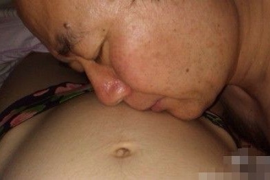 Nữ sinh đăng 'ảnh thân mật' thầy giáo tố lừa tình