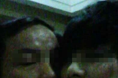 Nhân tình phát tán ảnh 'mây mưa' với Giám đốc Sở