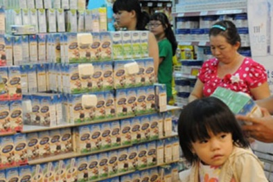 Sữa tăng giá liên tục: Bộ Tài chính nói gì?