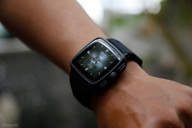 Ra mắt điện thoại đeo tay Omate TrueSmart