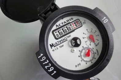 Bỗng dưng tiền nước tăng hàng trăm lần