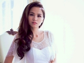 Xôn xao tin đồn Hoa hậu Diễm Hương bị chồng đệ đơn đòi ly hôn