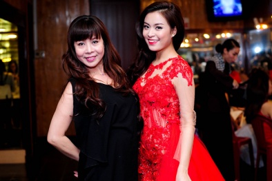 Những bà mẹ tuyệt vời của giới showbiz