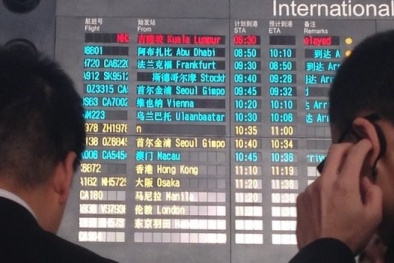 Nghi vấn nguyên nhân máy bay Malaysia rơi