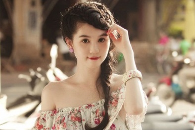 Ngọc Trinh khoe thân trắng muốt, diễn nội y bên Mỹ