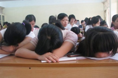 Học sinh tự tử vì áp lực thi cử: Trách ai?