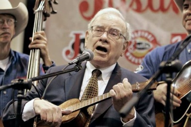 Warren Buffett bày cách tiêu tiền khi về hưu