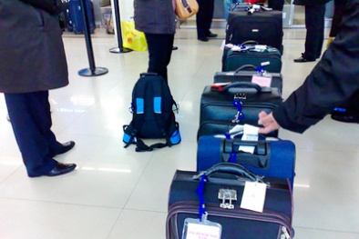 Cách chọn hành lý mang lên máy bay an toàn