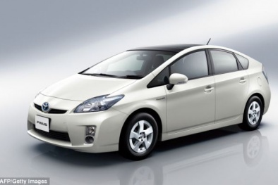 Toyota thu hồi xe bị bật vô-lăng