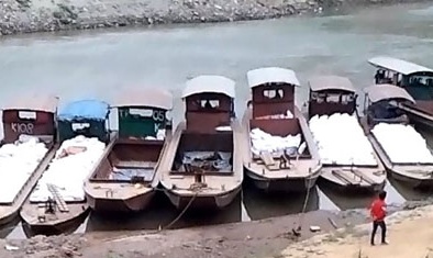 Hàng lậu chọc ‘thủng’ đường biên