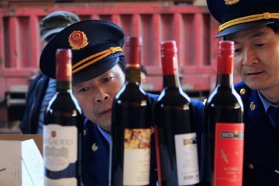 14 người Nga tử vong vì uống rượu giả