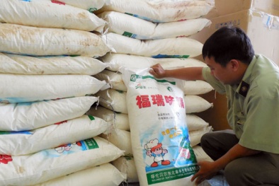 Tạm giữ 4 tấn bột ngọt Trung Quốc không có hạn sử dụng