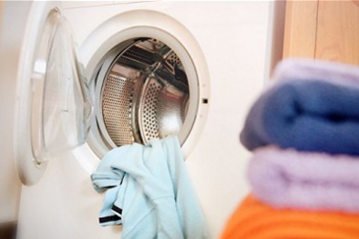 Mẹo đánh bay mùi hôi trong máy giặt