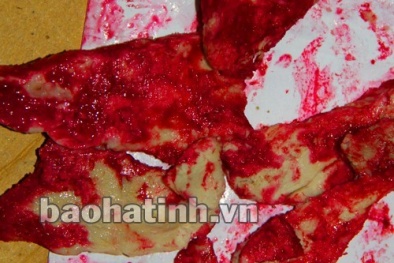 Thịt lợn luộc có màu đỏ như phẩm, người dân hoang mang