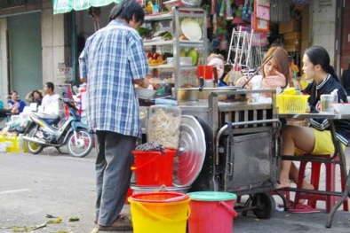 Những món ăn đường phố ngon nhưng nguy hiểm